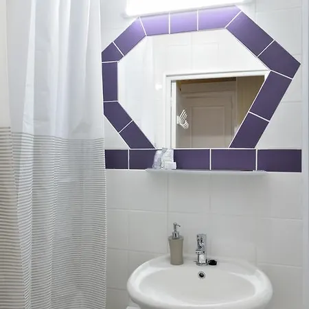 Hotel De Paris 2*